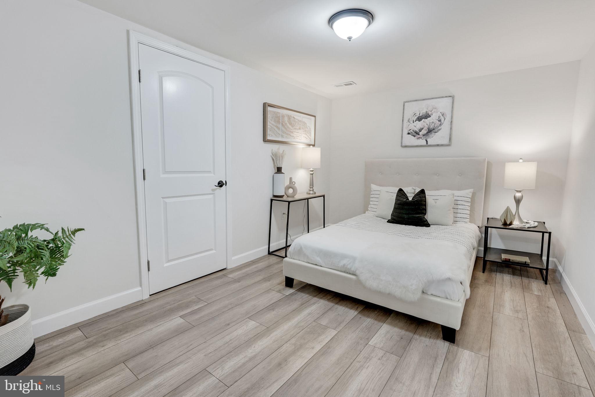 VIRGINIA HILLS - Residential