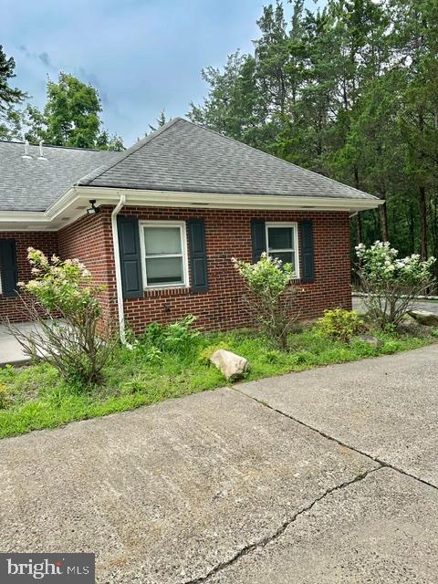 4 CHESTER AVENUE