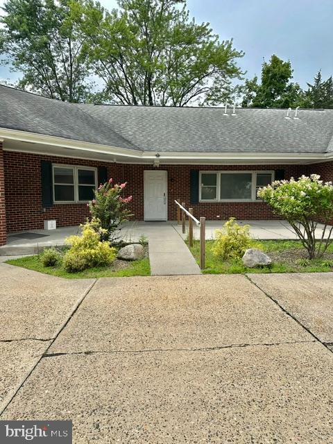 4 CHESTER AVENUE
