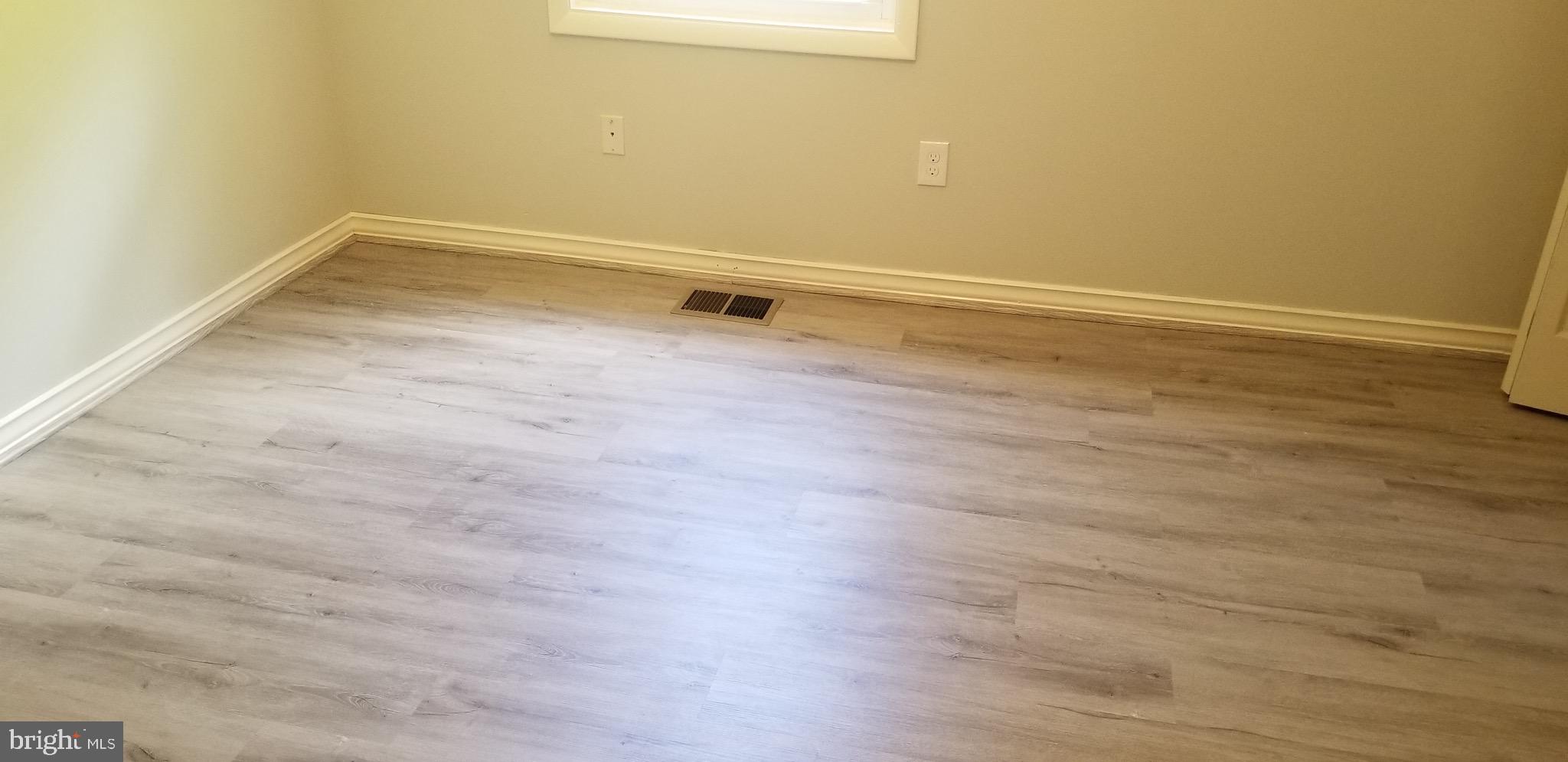 HAMPSTEAD VALLEY - Residential Lease