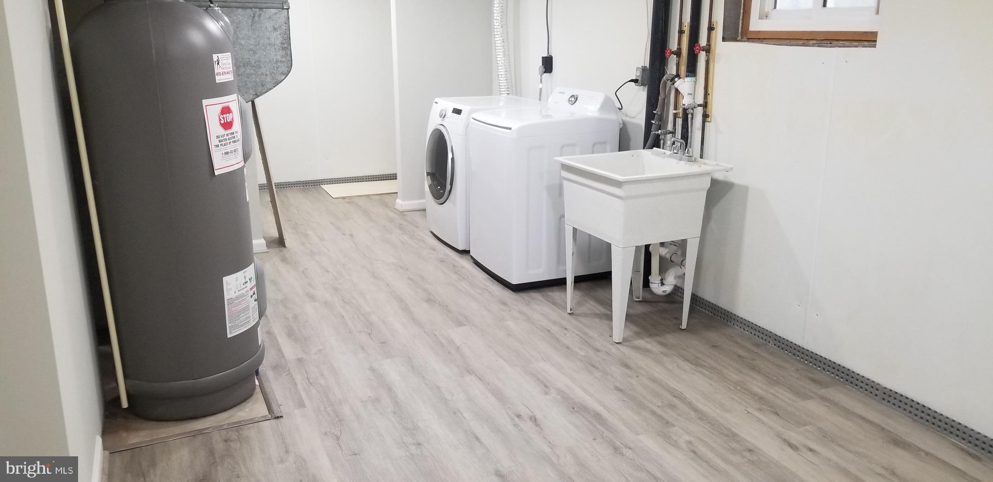 HAMPSTEAD VALLEY - Residential Lease