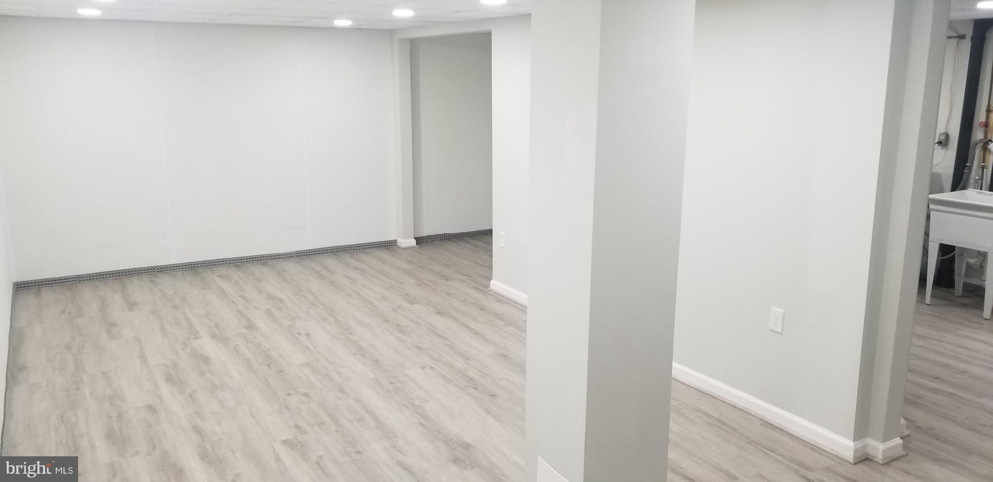 HAMPSTEAD VALLEY - Residential Lease