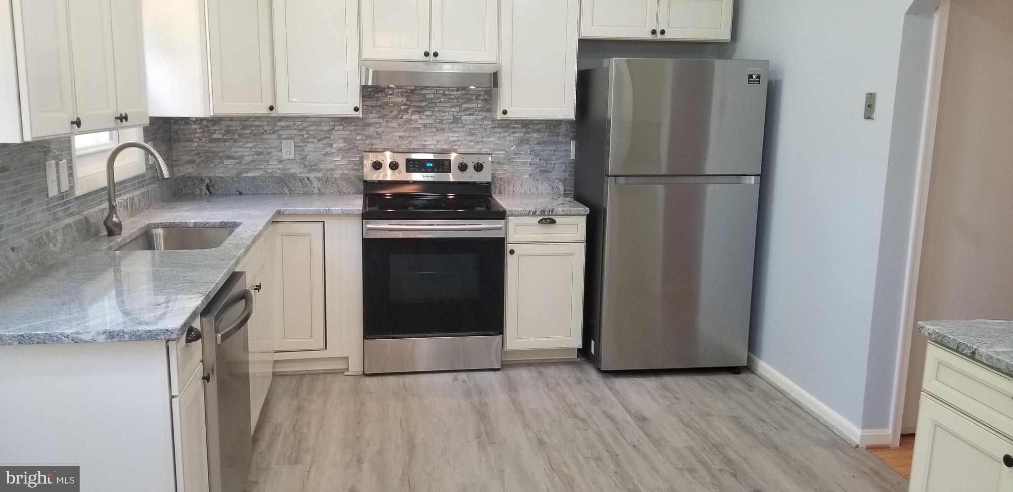 HAMPSTEAD VALLEY - Residential Lease