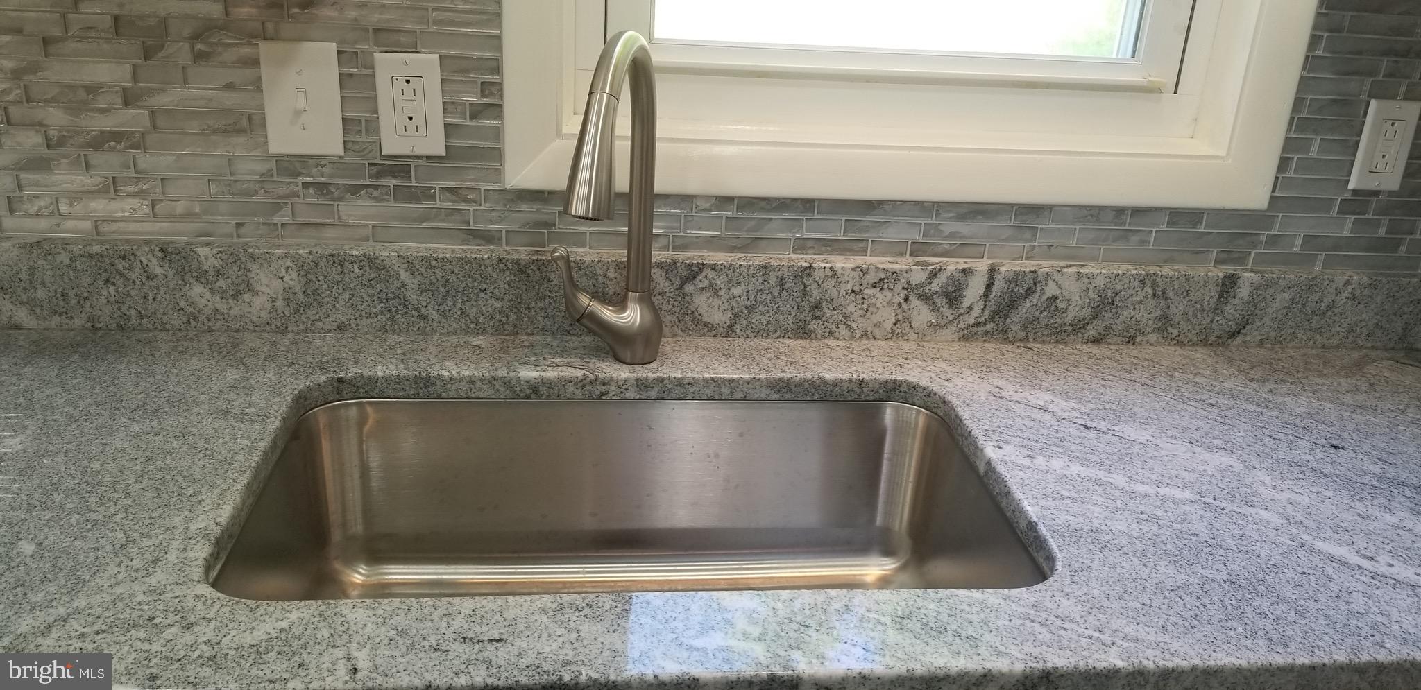 HAMPSTEAD VALLEY - Residential Lease