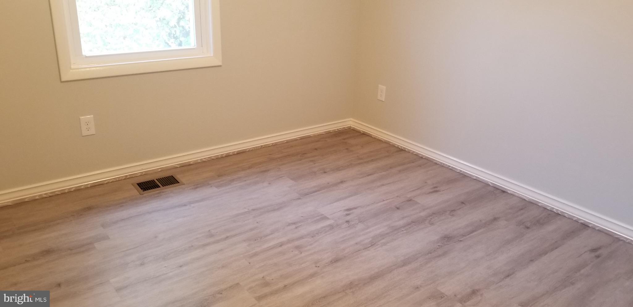 HAMPSTEAD VALLEY - Residential Lease