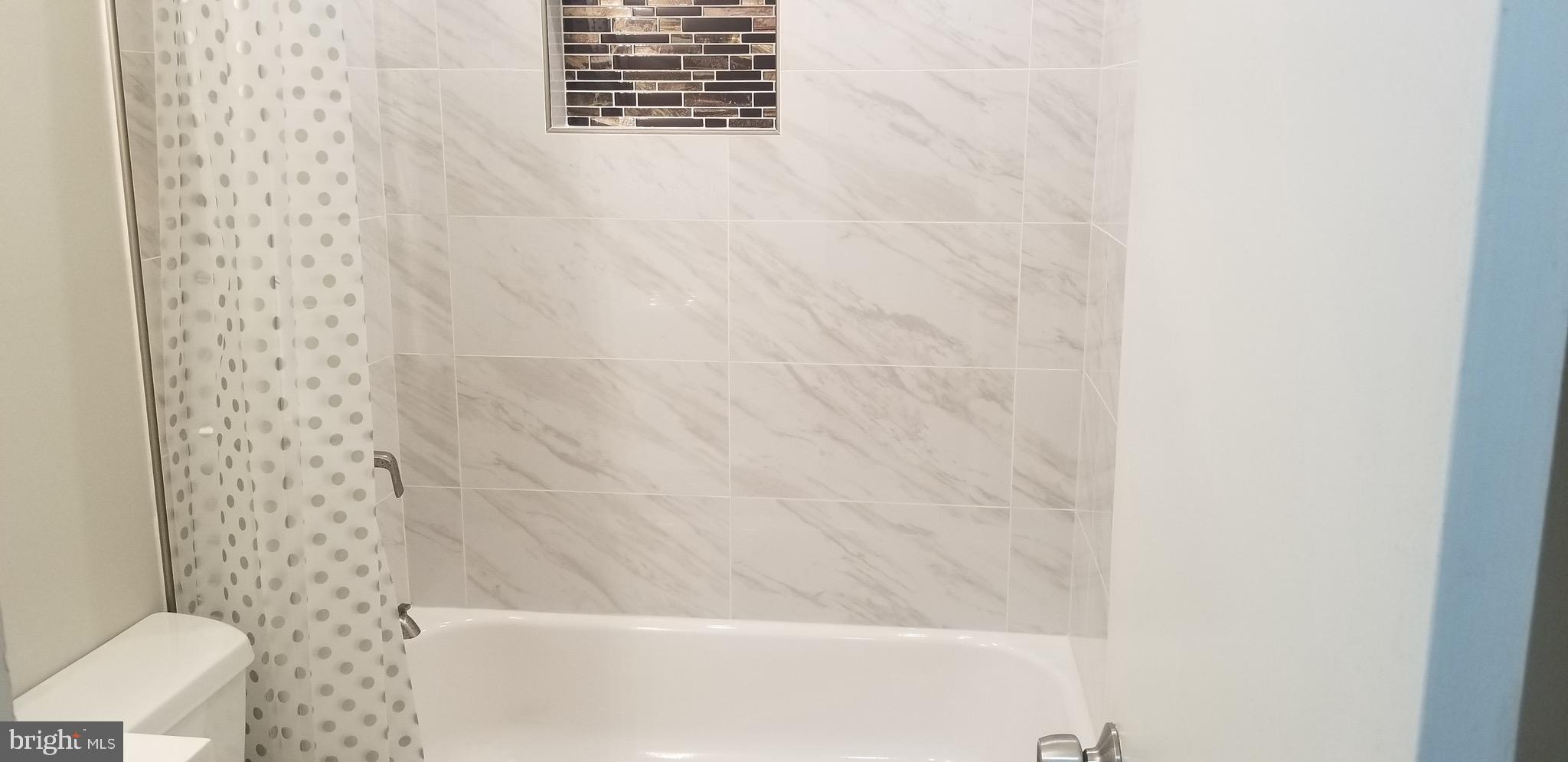 HAMPSTEAD VALLEY - Residential Lease