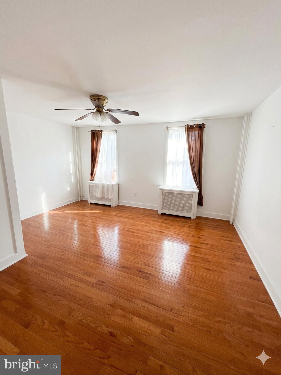 PHILADELPHIA (NORTHEAST) - Residential