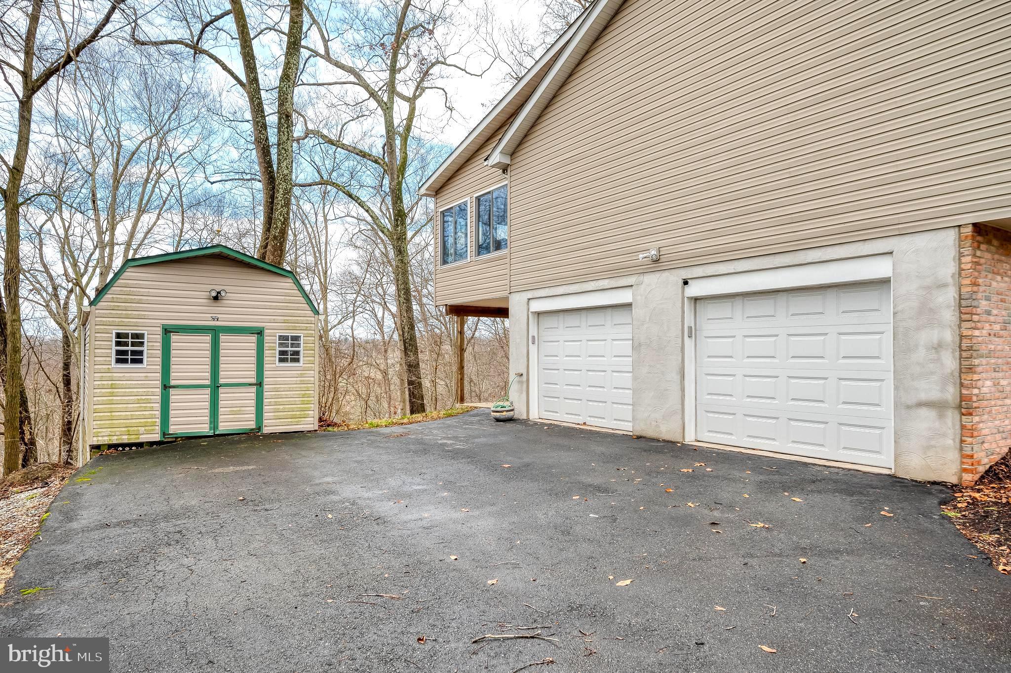 OCTORARO LAKES - Residential