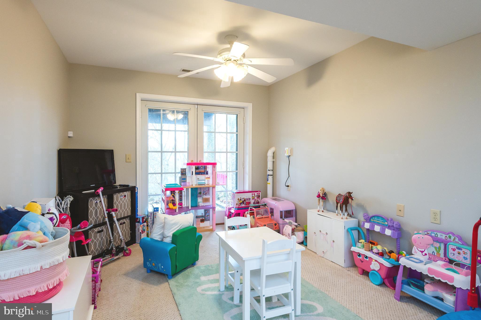 OCTORARO LAKES - Residential