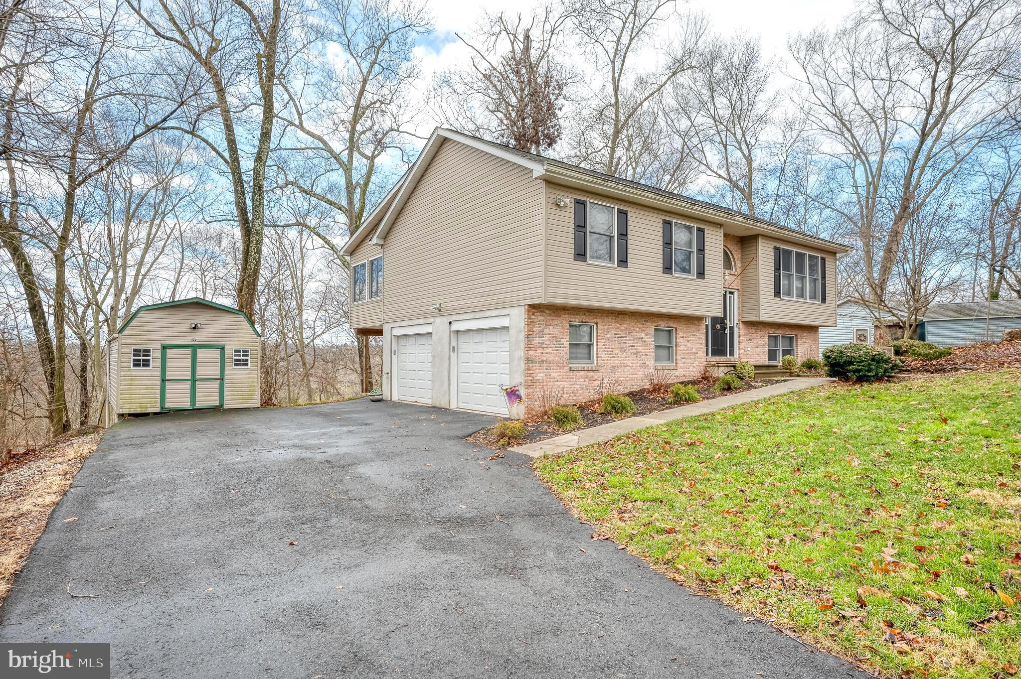 OCTORARO LAKES - Residential