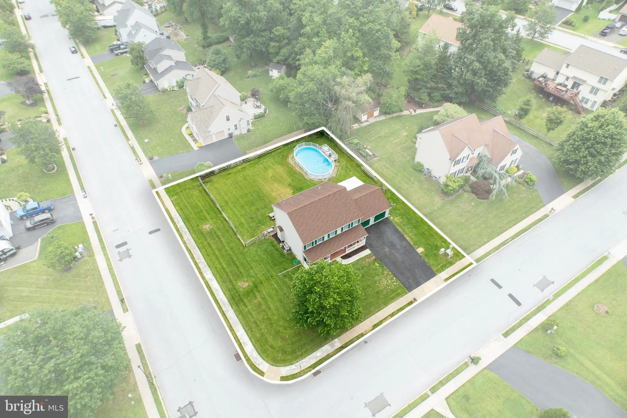 Douglassville, Pennsylvania 19518, United States, 4 Bedrooms Bedrooms, ,3 BathroomsBathrooms,Residential,Active,165556