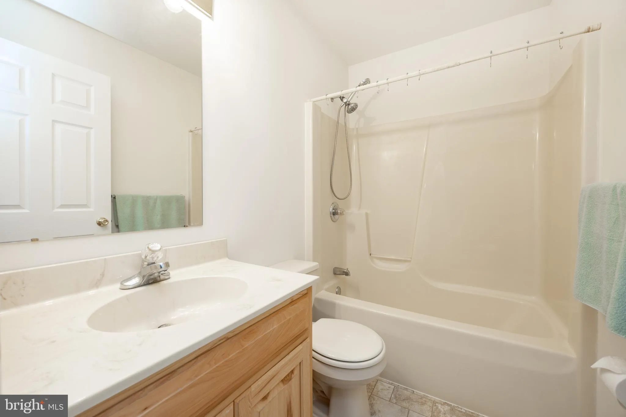 Douglassville, Pennsylvania 19518, United States, 4 Bedrooms Bedrooms, ,3 BathroomsBathrooms,Residential,Active,165556