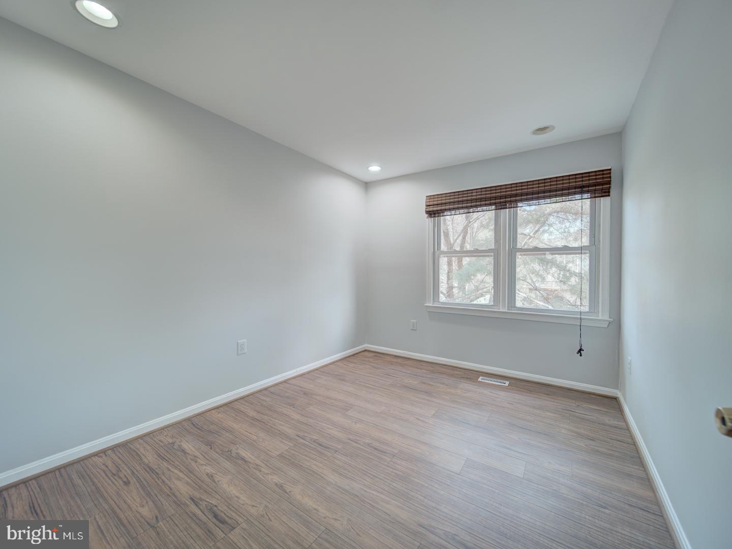 COURTS OF CHANDON - Residential