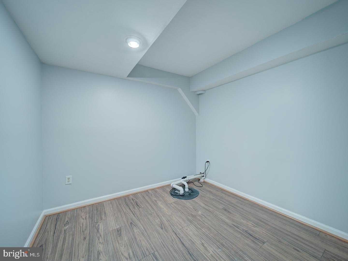 COURTS OF CHANDON - Residential