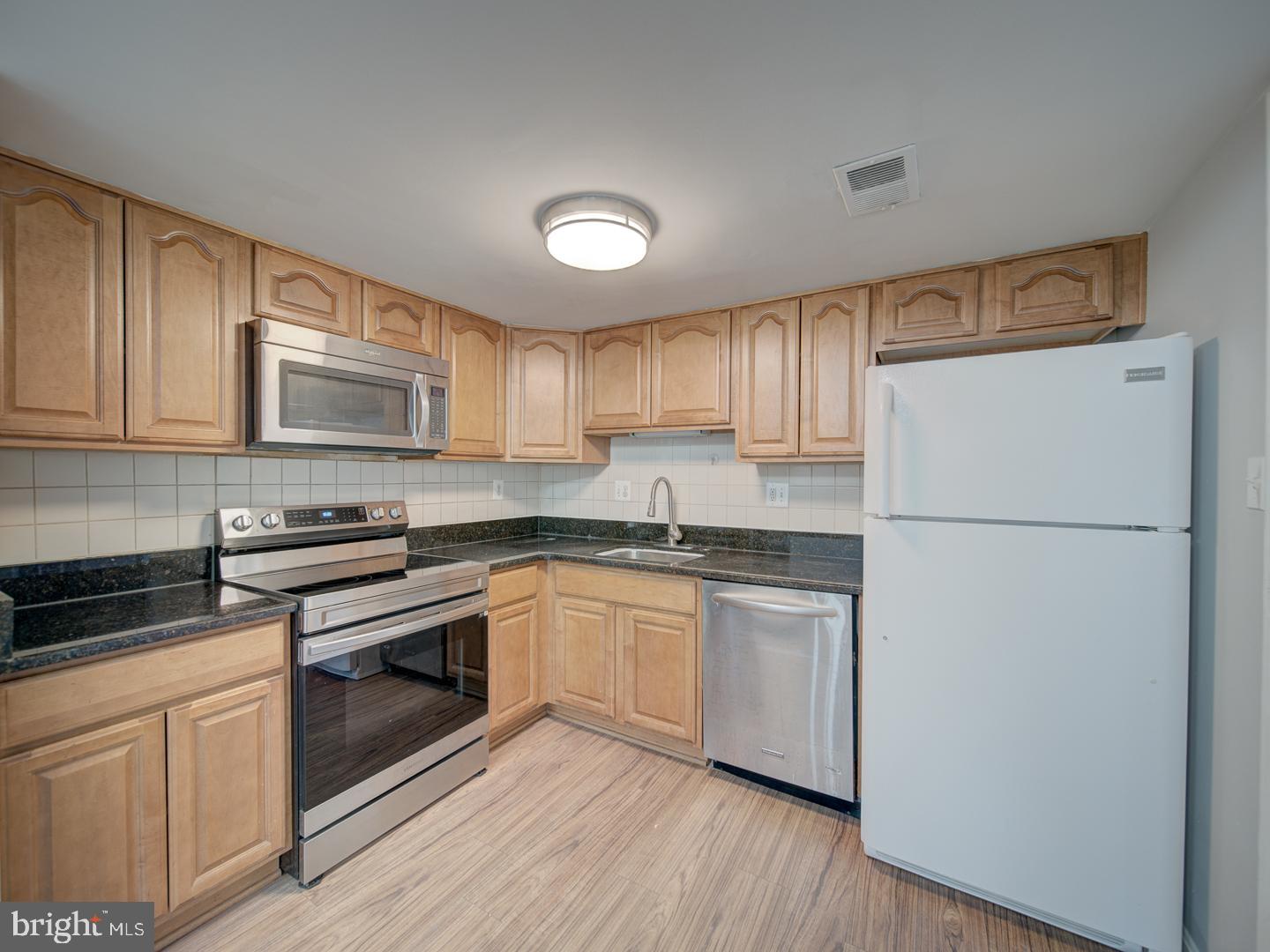 COURTS OF CHANDON - Residential