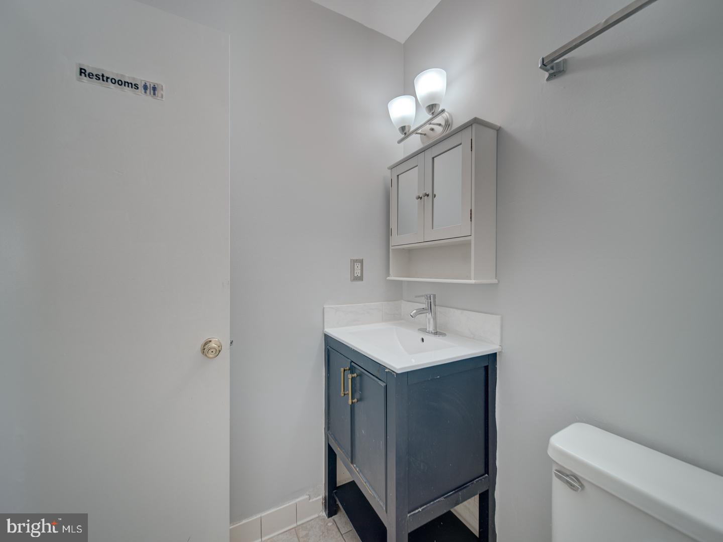 COURTS OF CHANDON - Residential