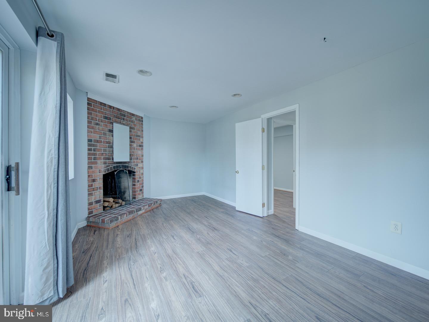 COURTS OF CHANDON - Residential