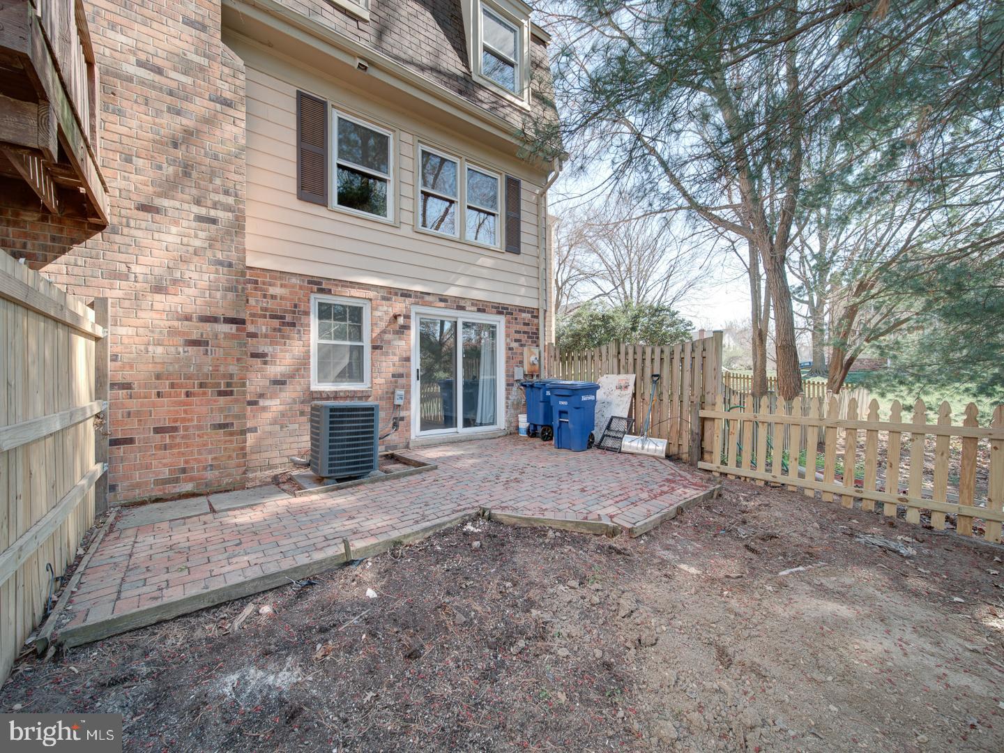 COURTS OF CHANDON - Residential