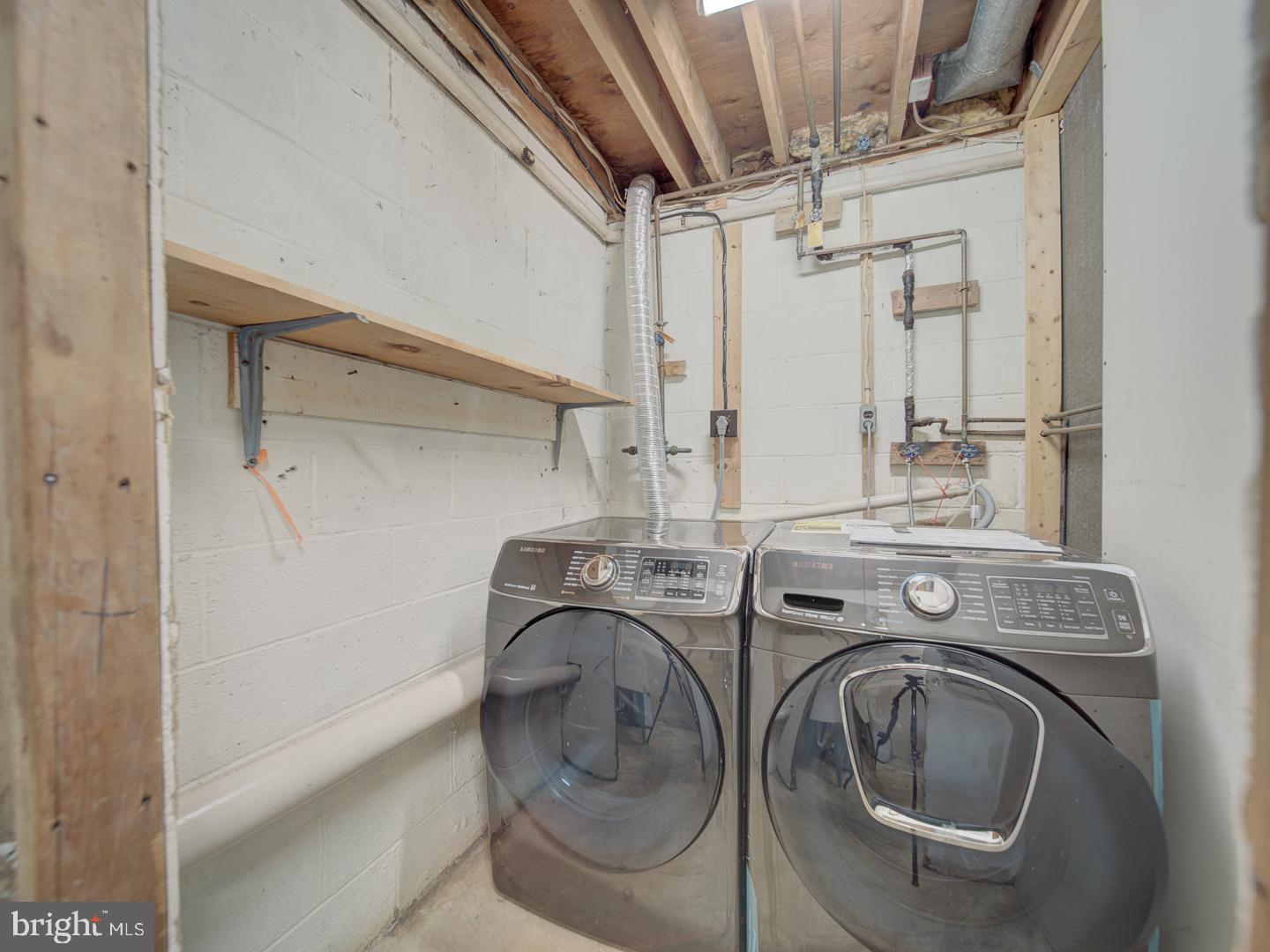 COURTS OF CHANDON - Residential