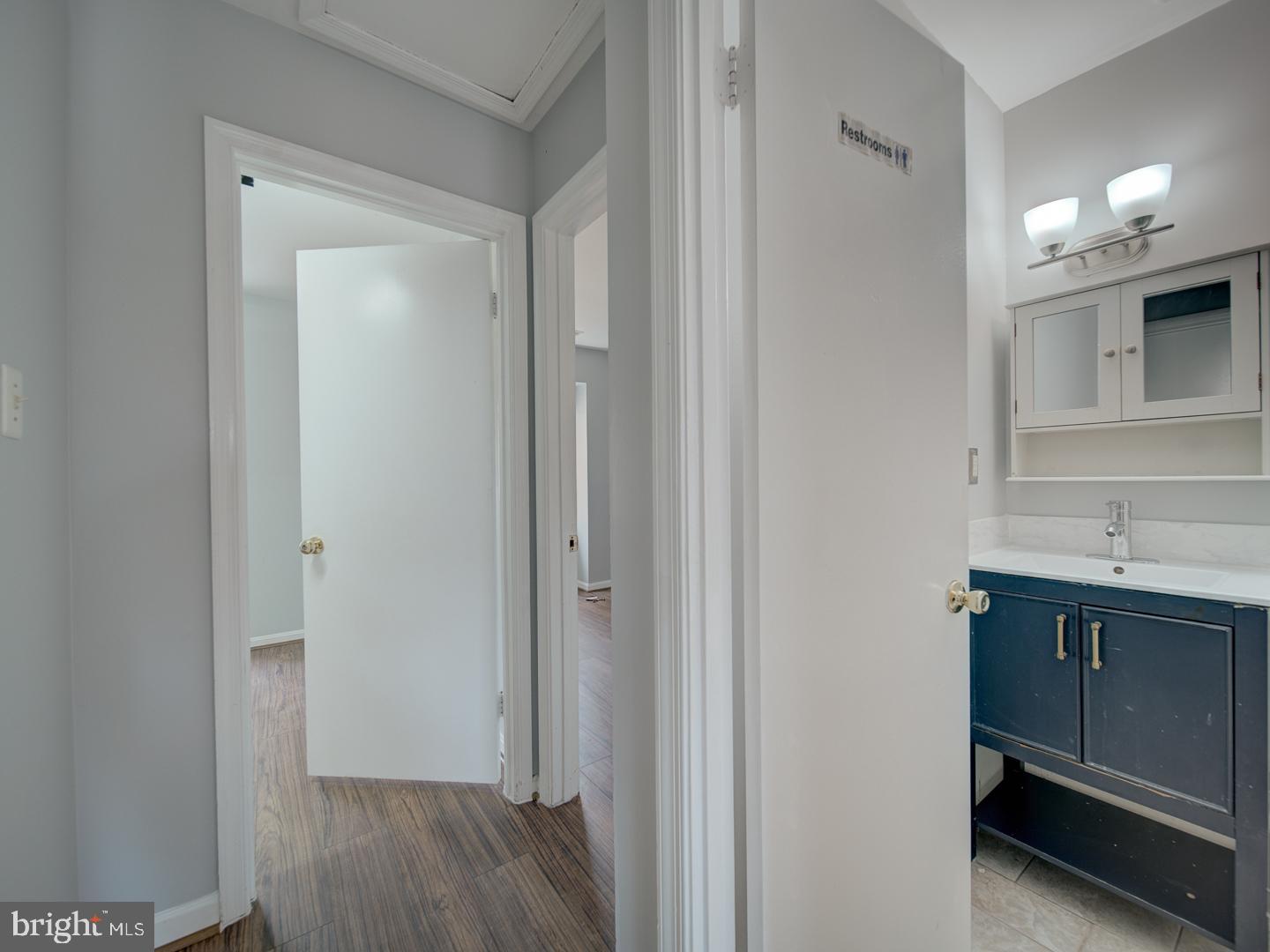 COURTS OF CHANDON - Residential