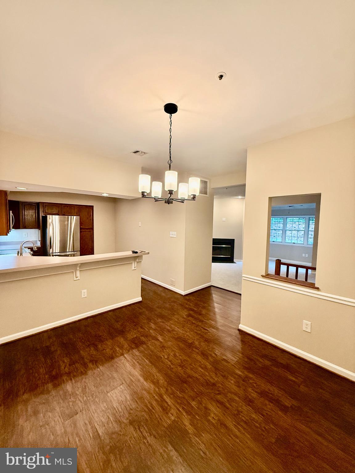 2702 SUMMERVIEW WAY 103