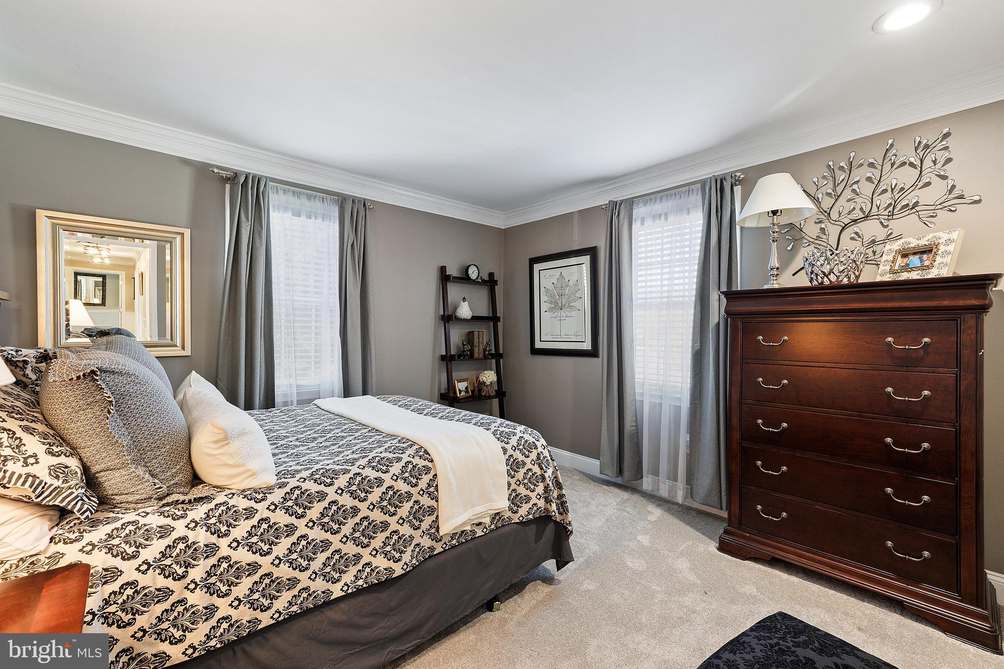 MONTCLAIR/COUNTRY CLUB - Residential