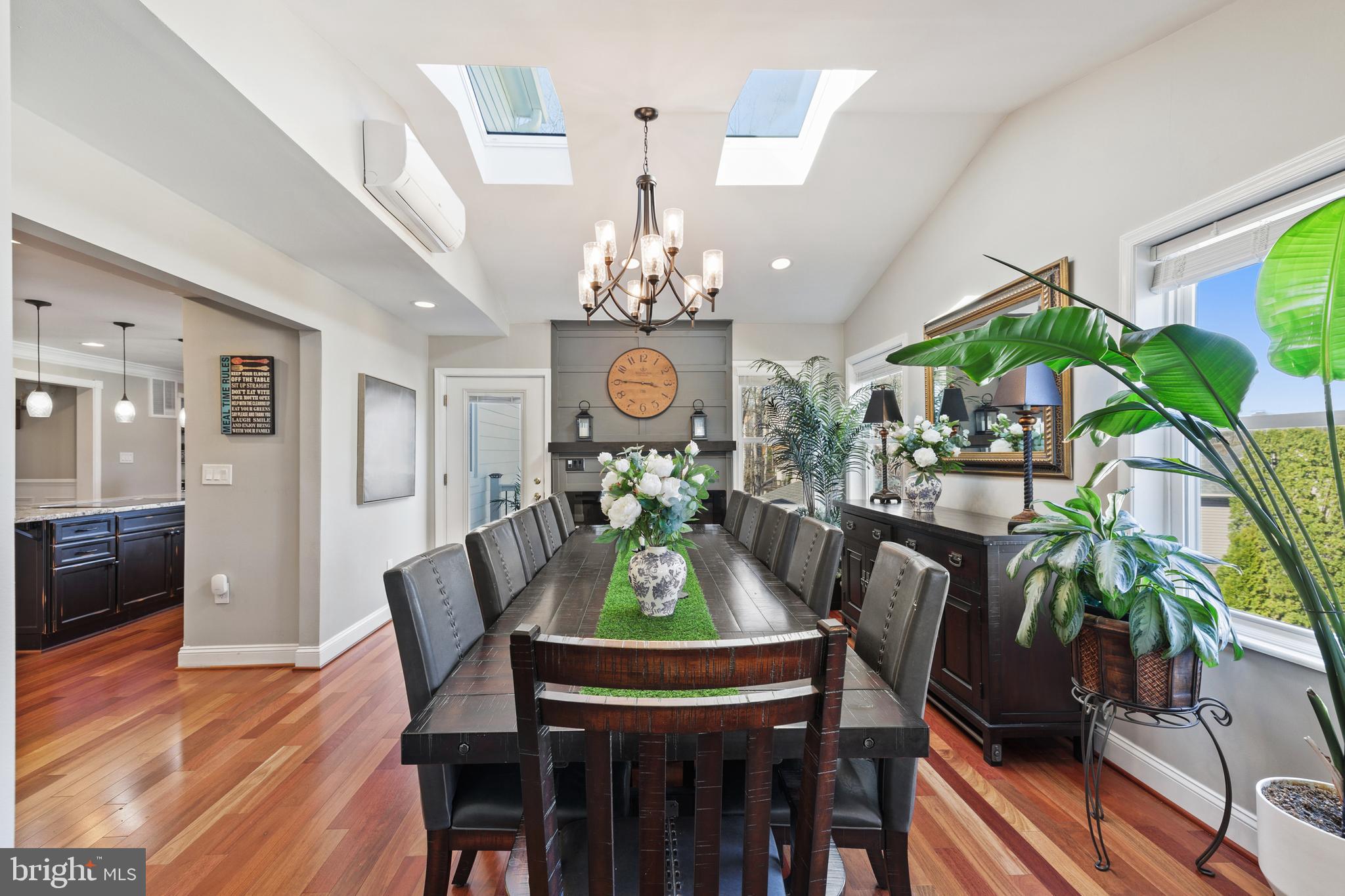 MONTCLAIR/COUNTRY CLUB - Residential