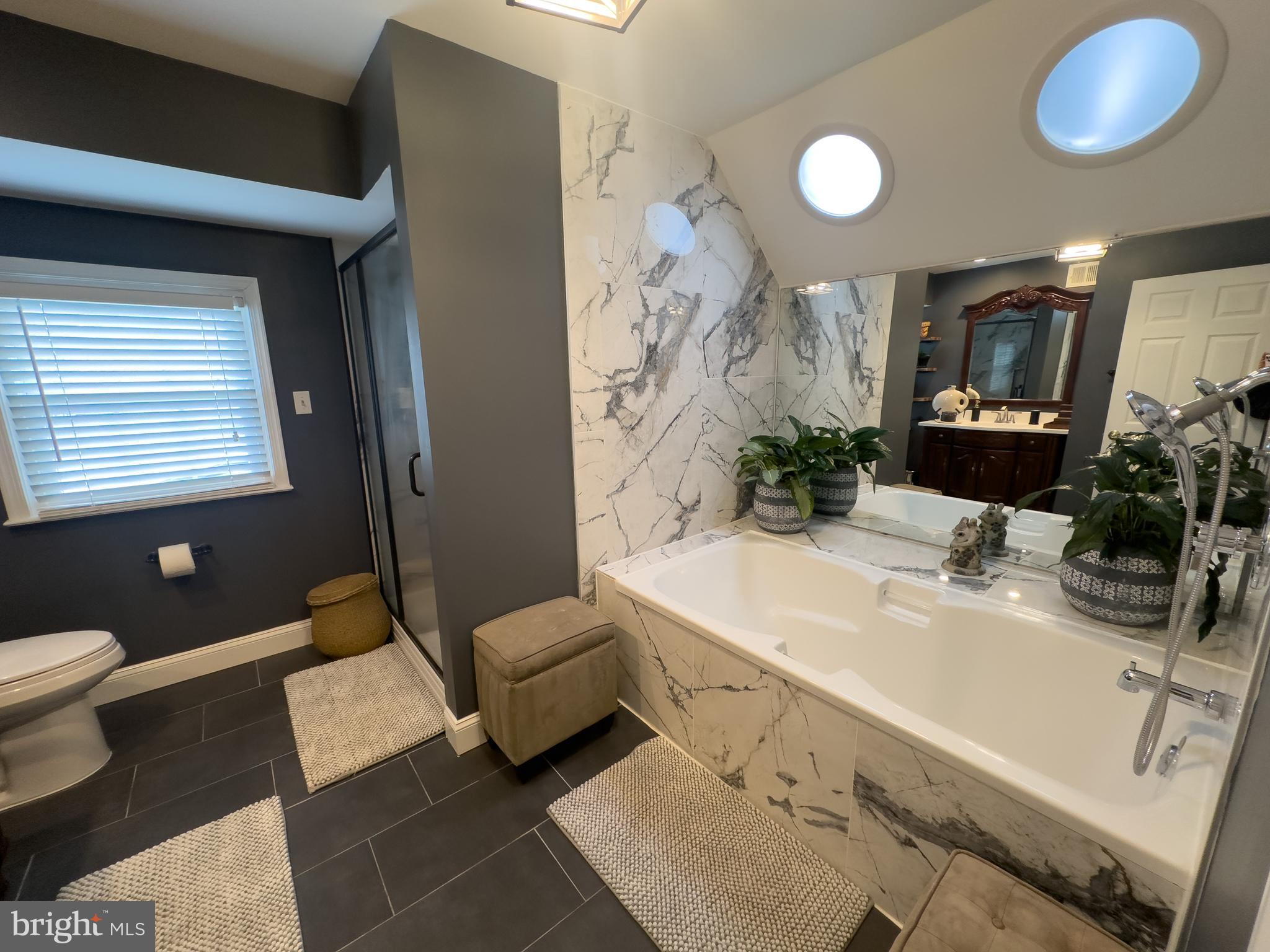 MONTCLAIR/COUNTRY CLUB - Residential