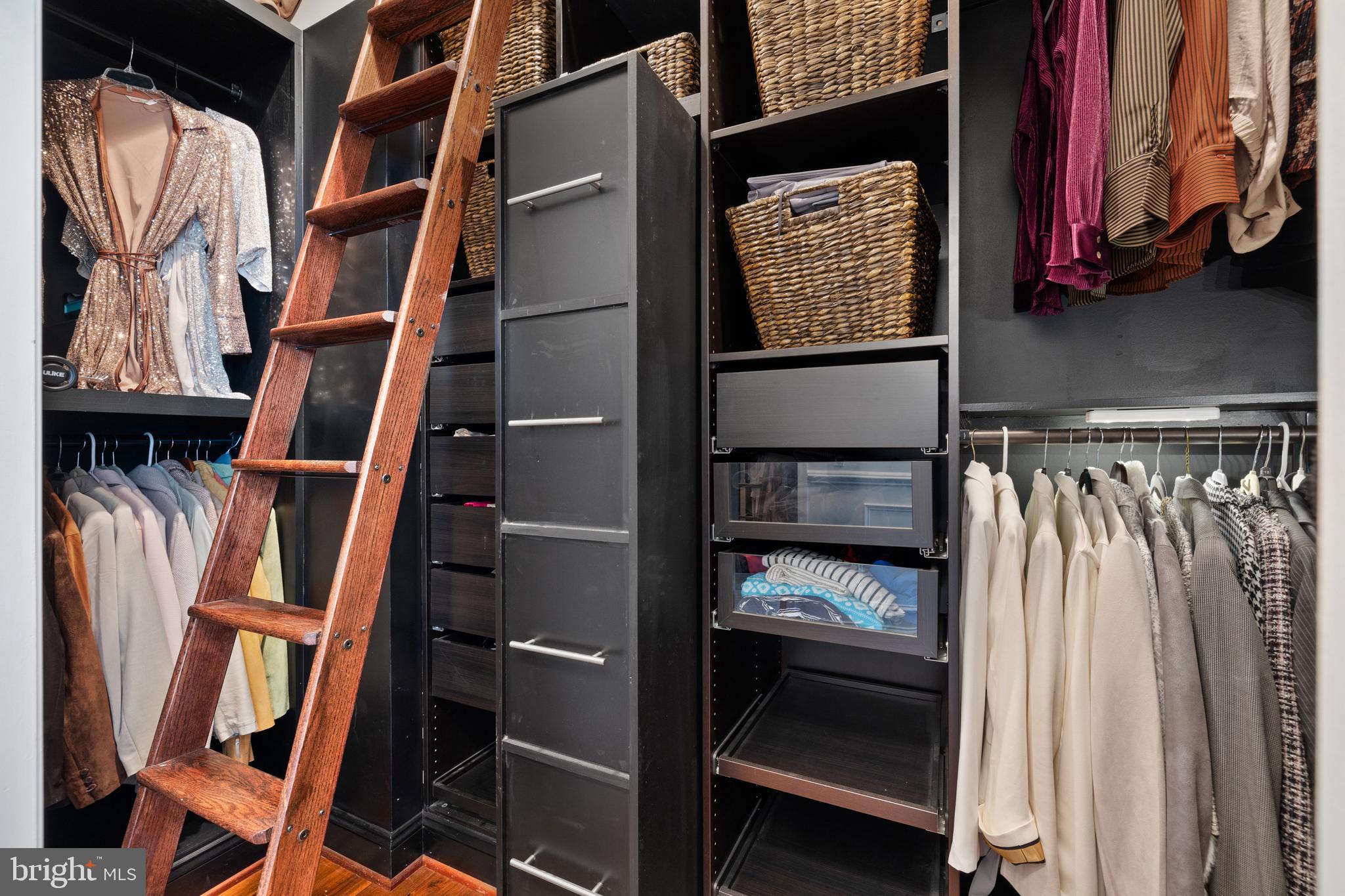 MONTCLAIR/COUNTRY CLUB - Residential