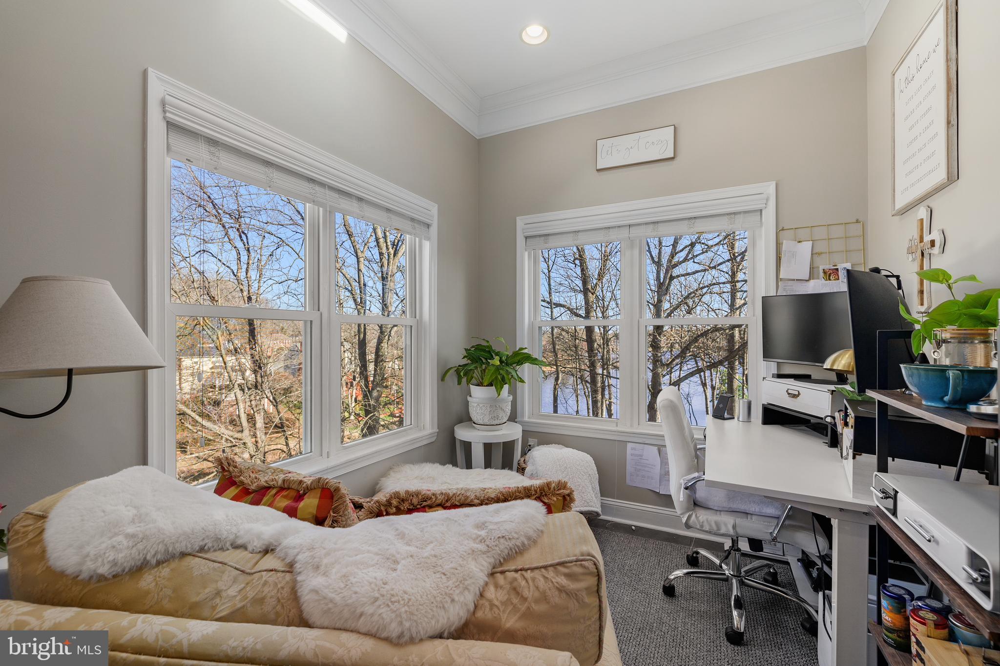 MONTCLAIR/COUNTRY CLUB - Residential