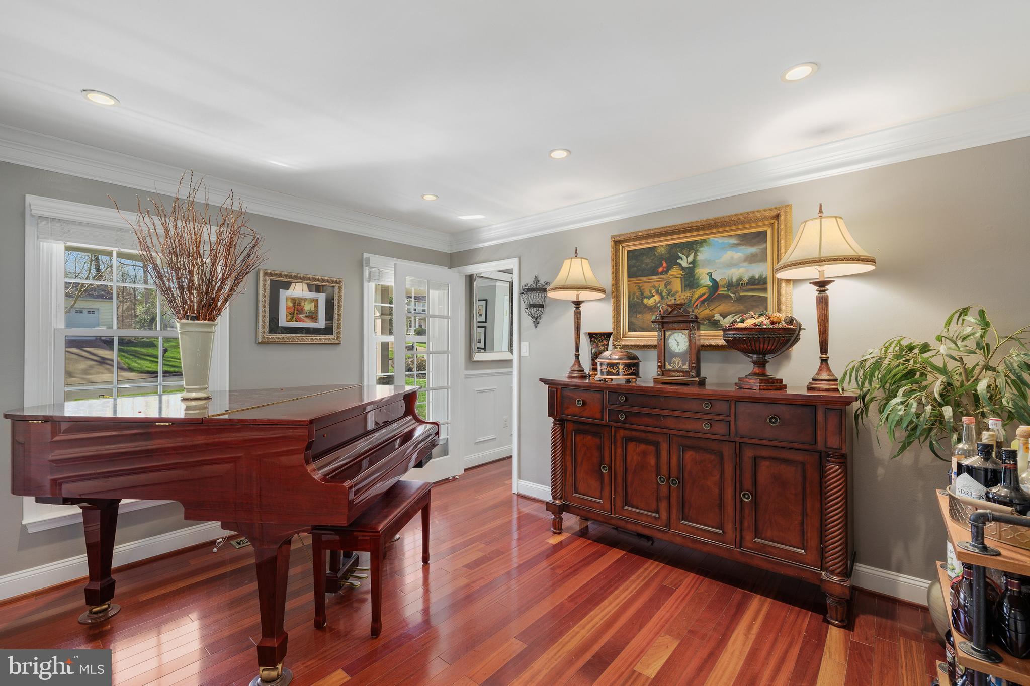 MONTCLAIR/COUNTRY CLUB - Residential