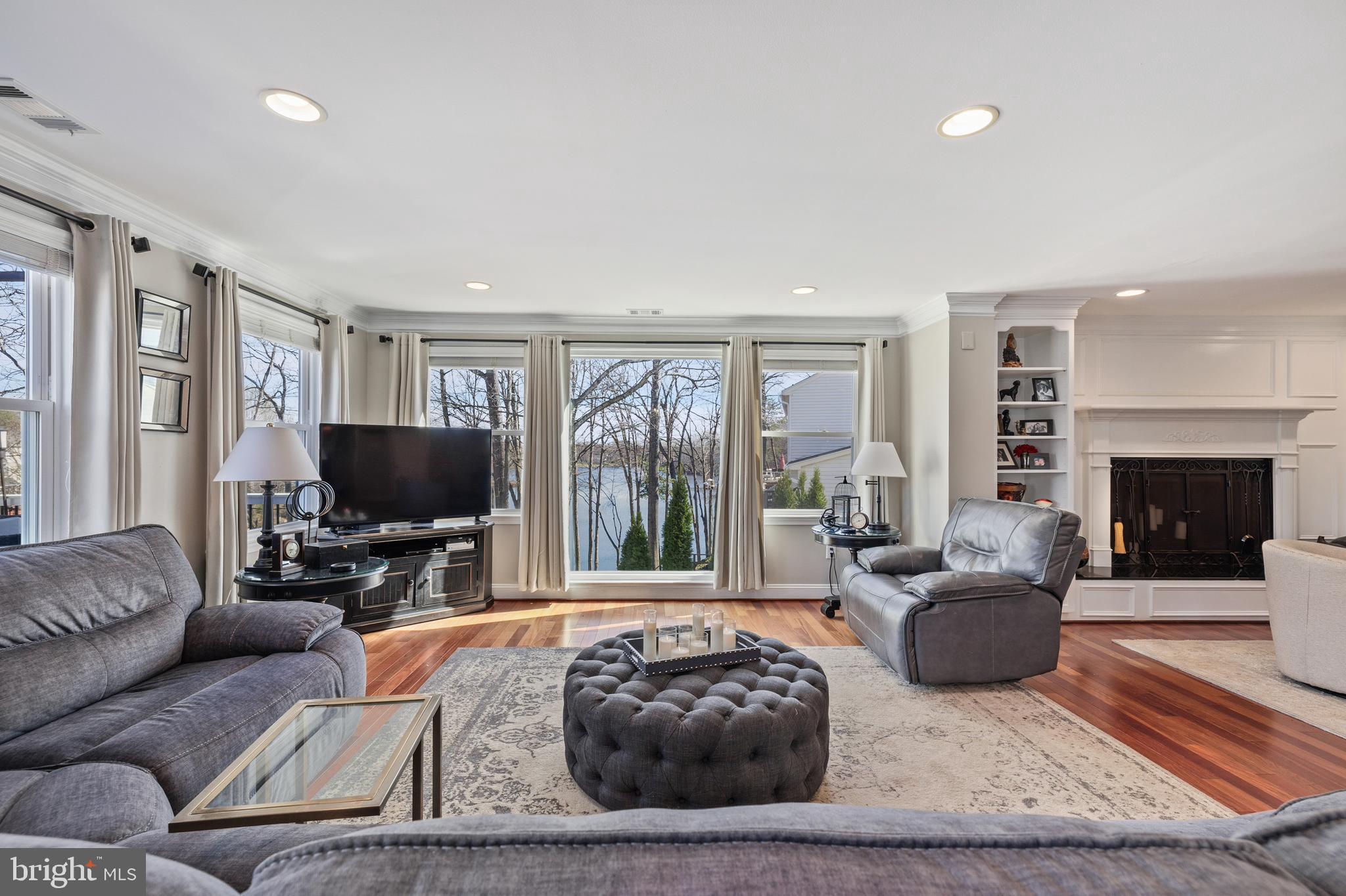 MONTCLAIR/COUNTRY CLUB - Residential