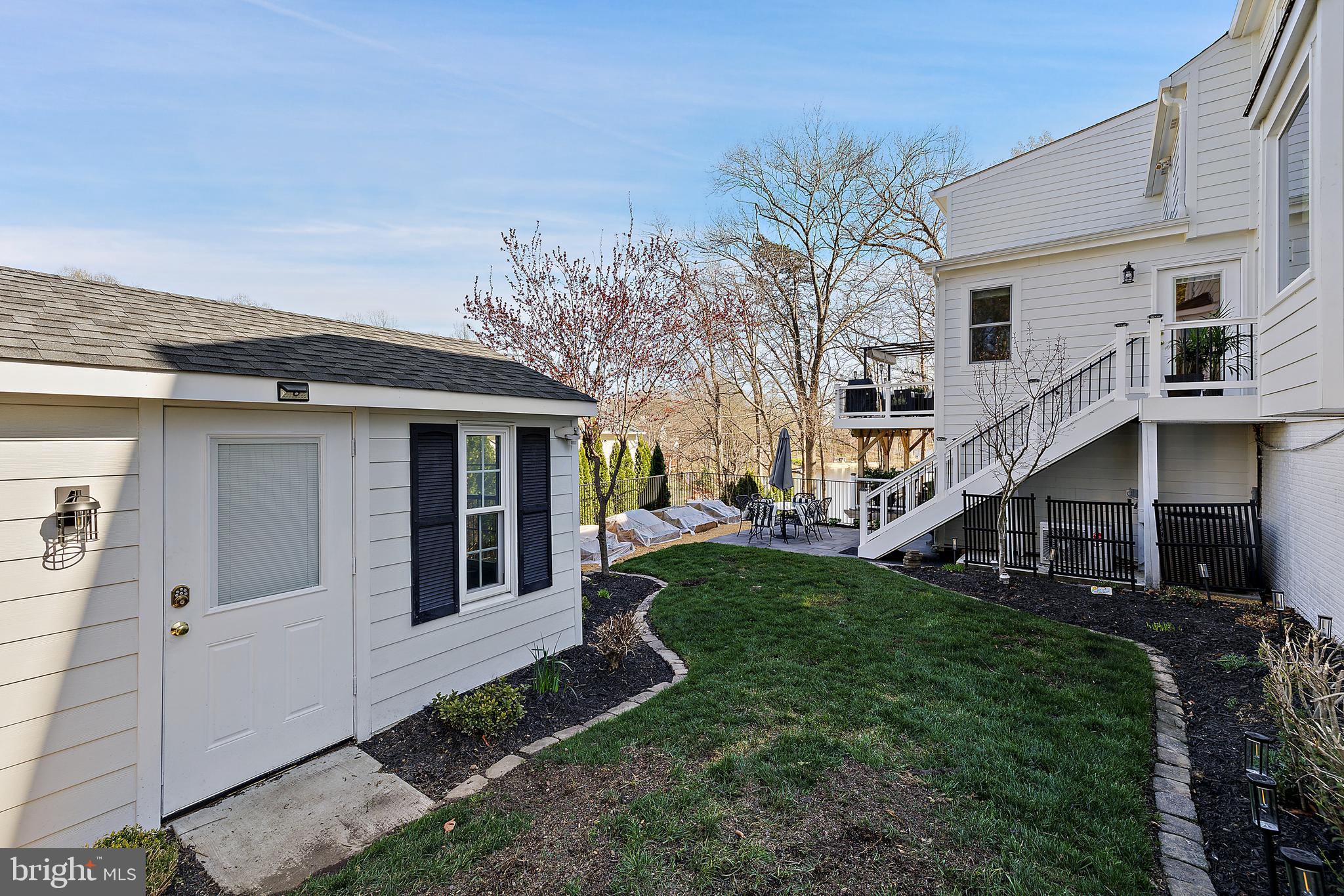 MONTCLAIR/COUNTRY CLUB - Residential