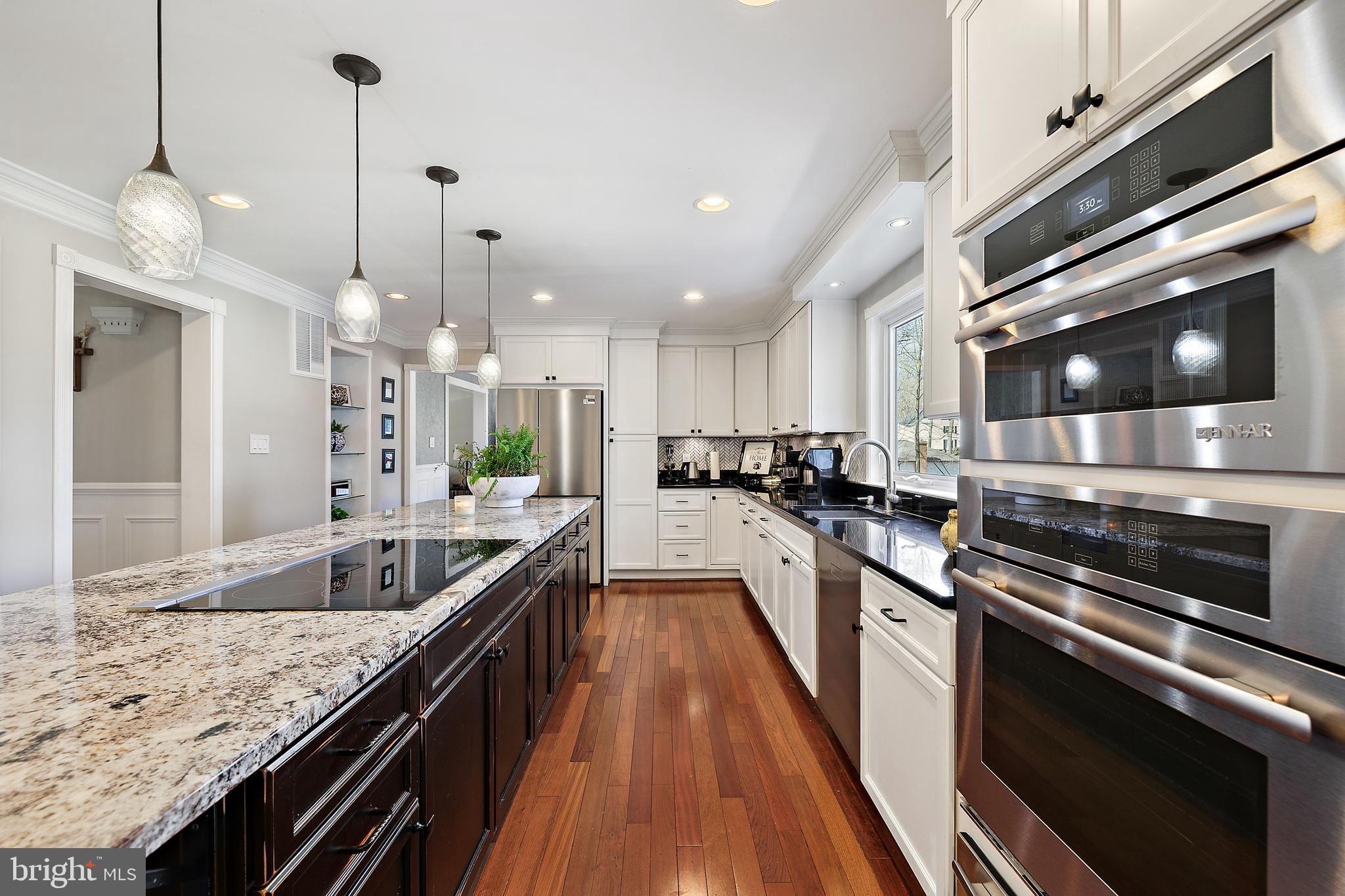 MONTCLAIR/COUNTRY CLUB - Residential