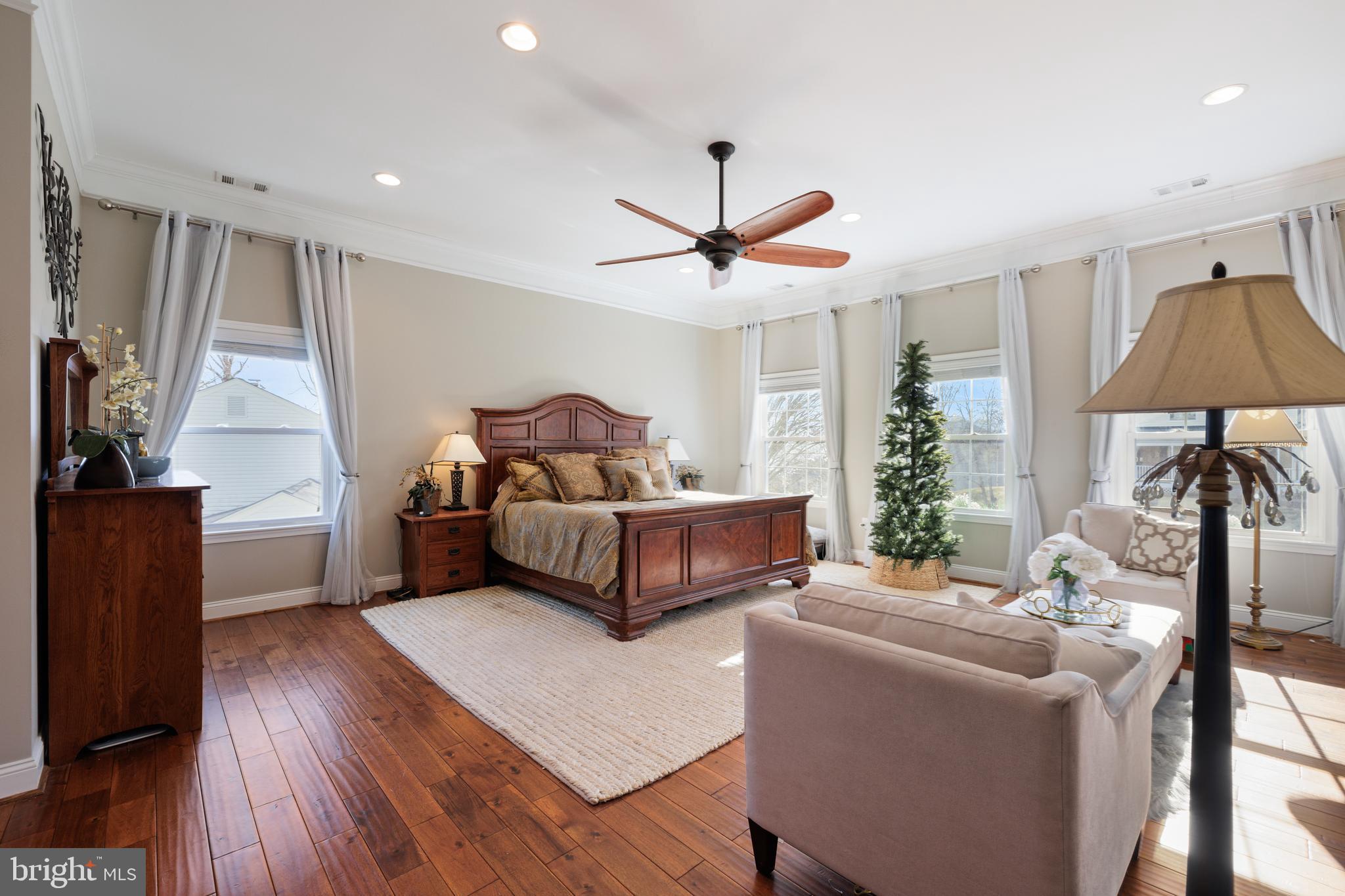 MONTCLAIR/COUNTRY CLUB - Residential