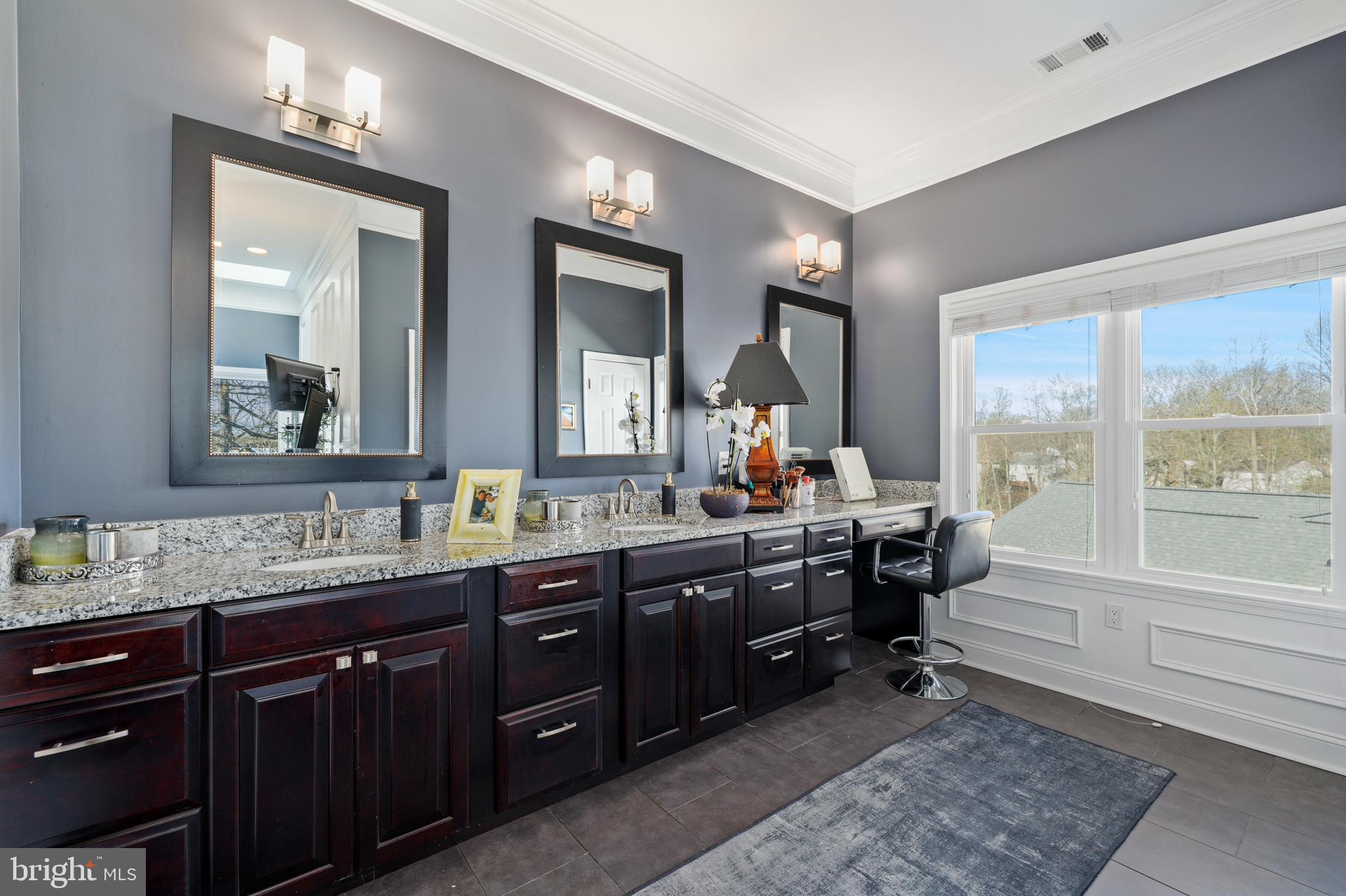 MONTCLAIR/COUNTRY CLUB - Residential