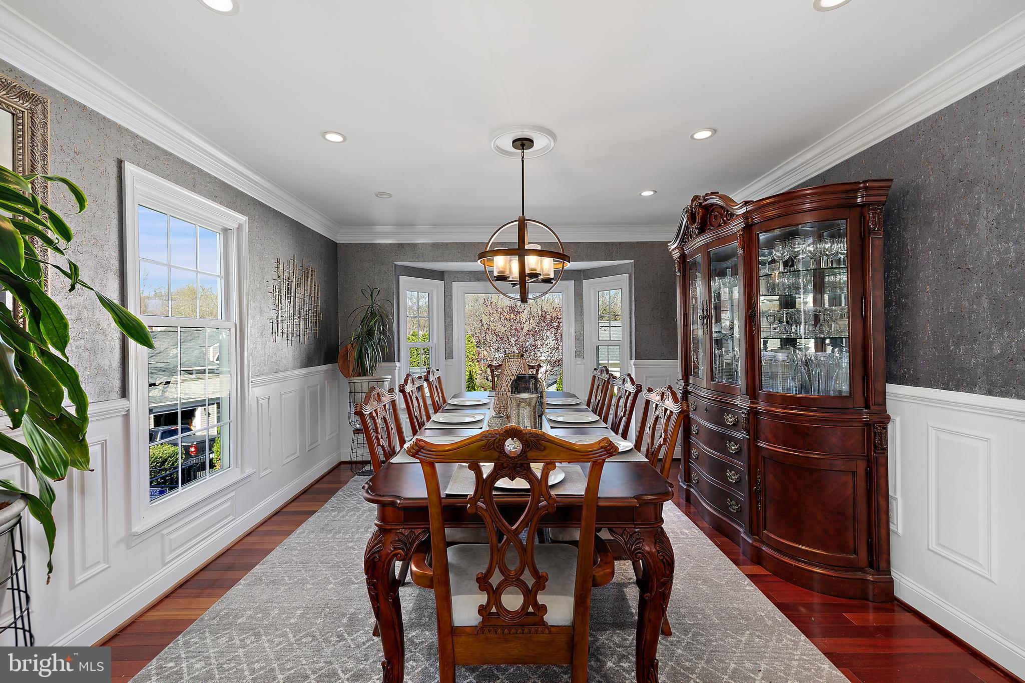 MONTCLAIR/COUNTRY CLUB - Residential