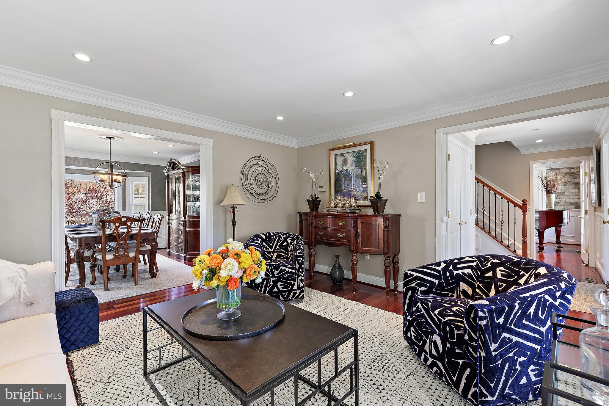 MONTCLAIR/COUNTRY CLUB - Residential