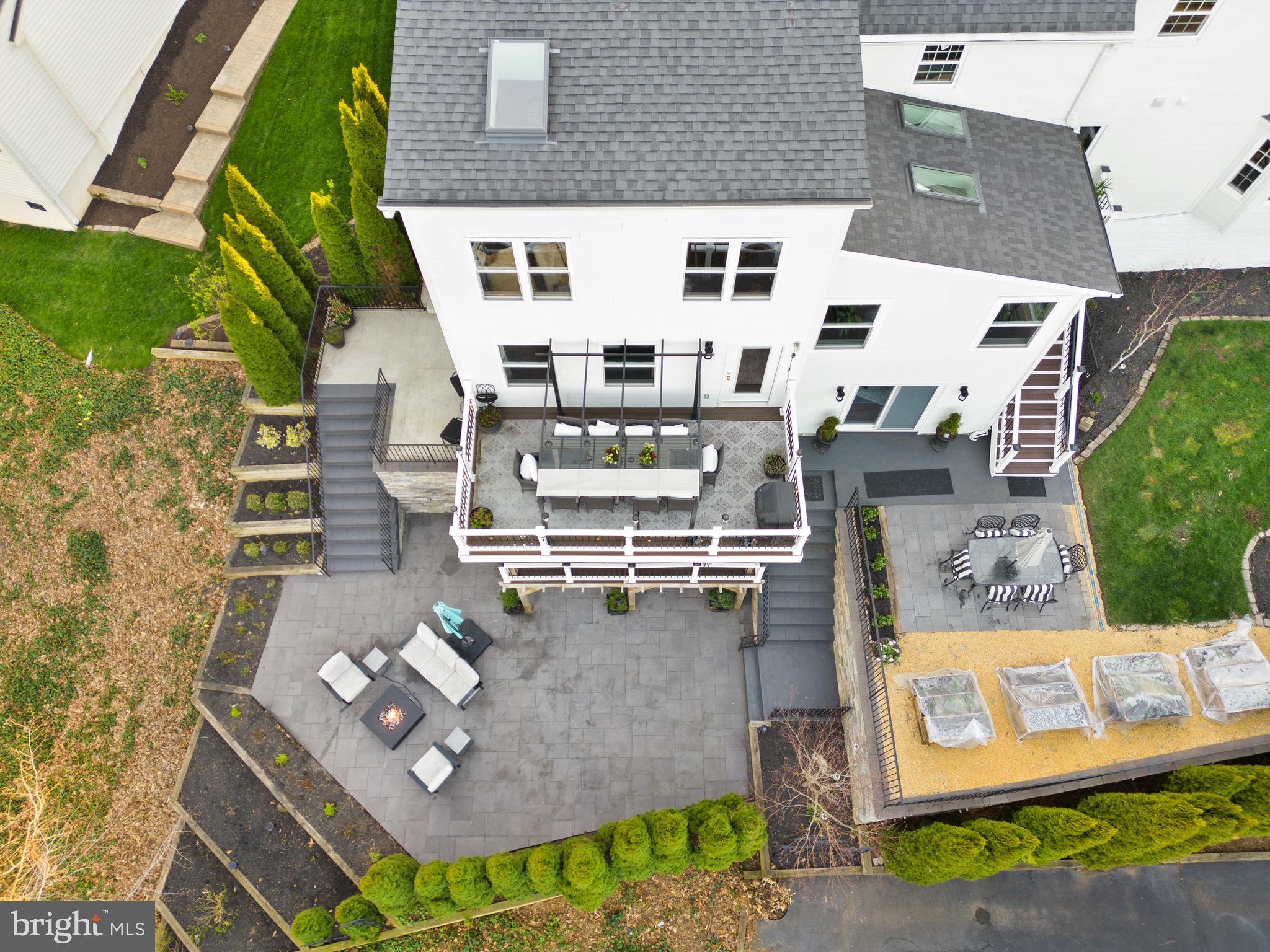 MONTCLAIR/COUNTRY CLUB - Residential