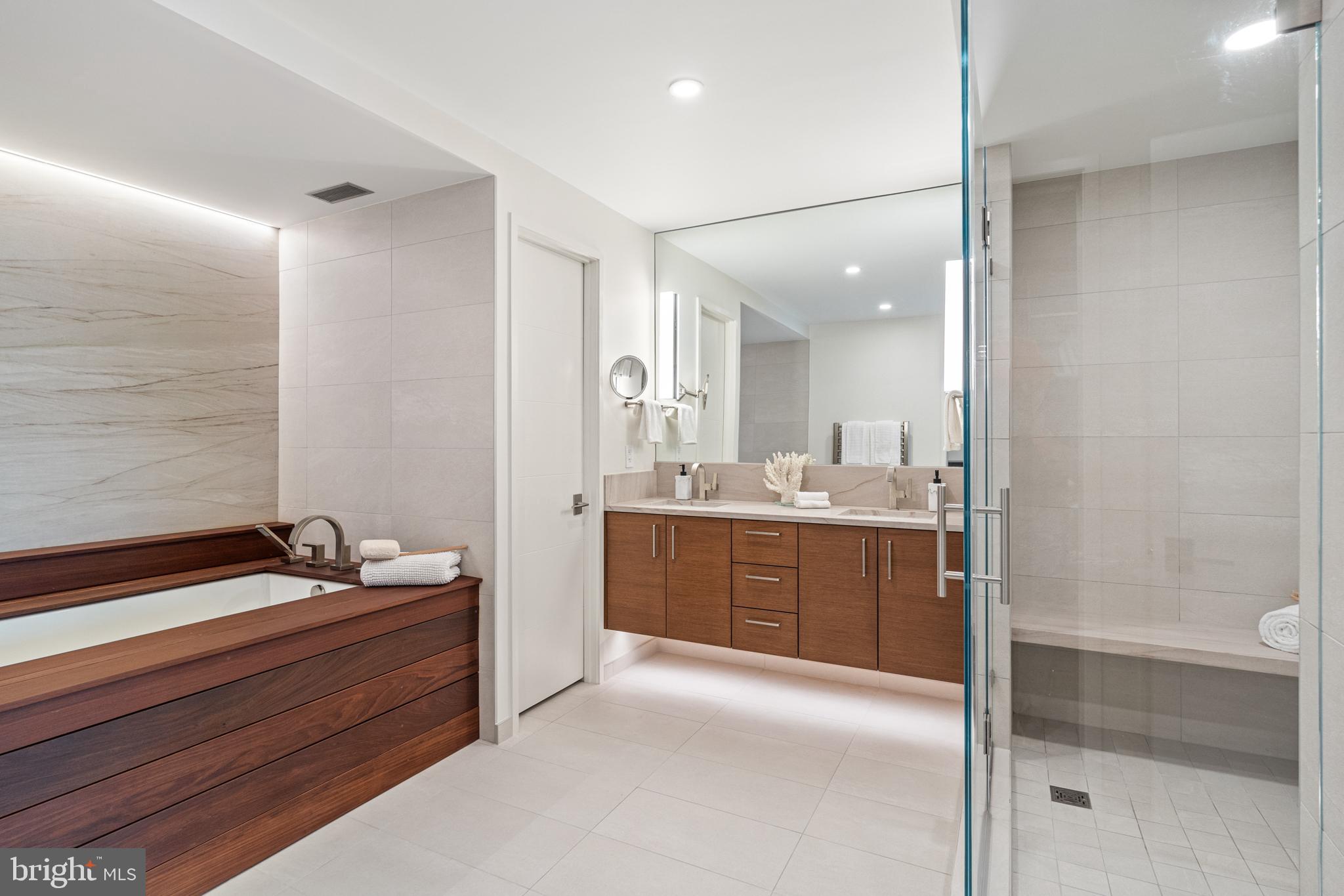 FOGGY BOTTOM - Residential