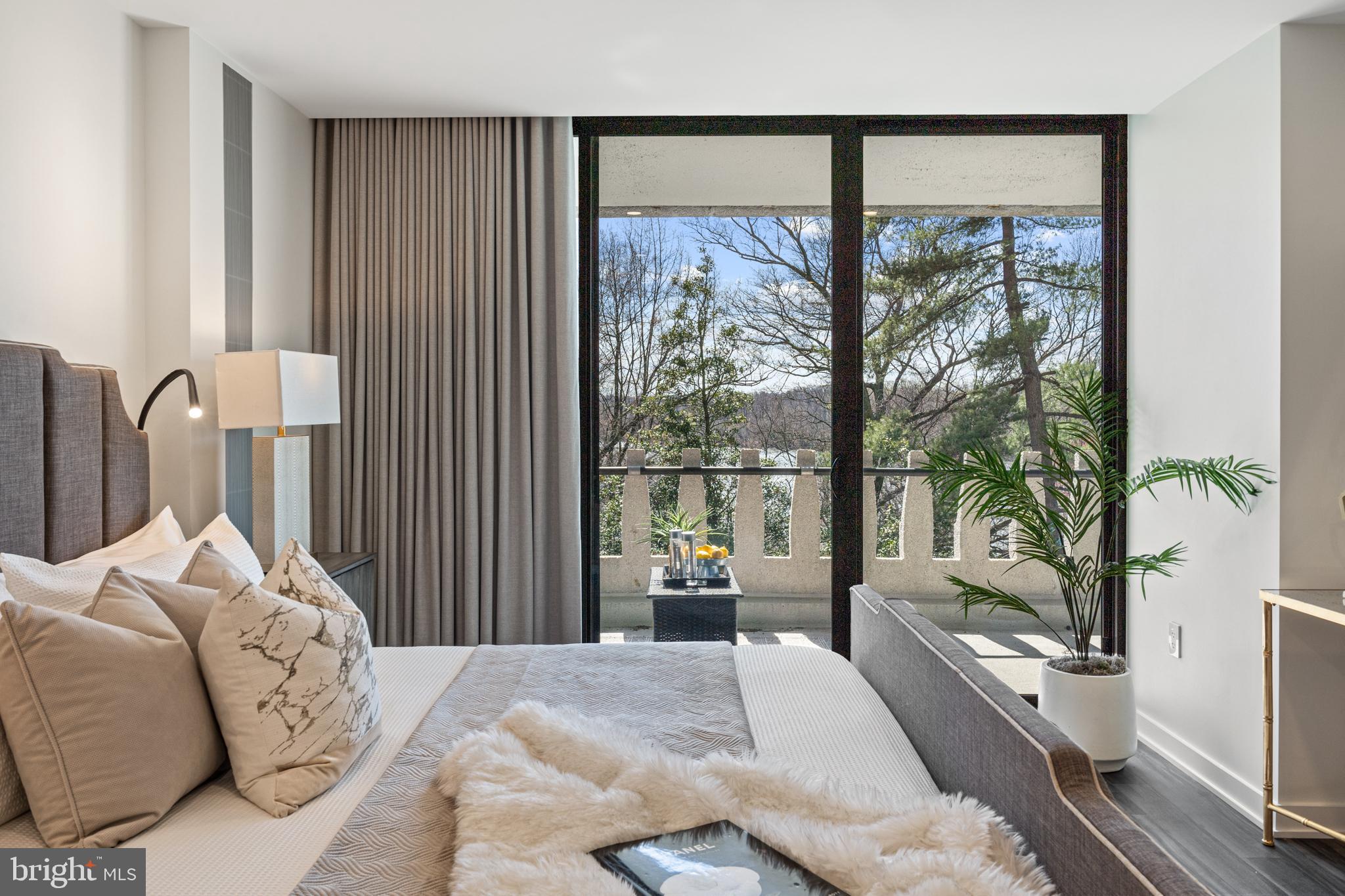 FOGGY BOTTOM - Residential