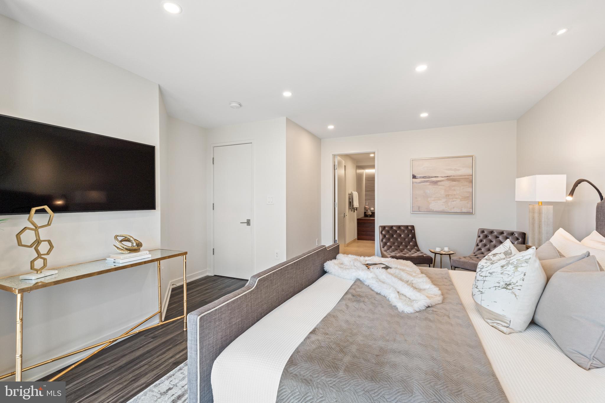 FOGGY BOTTOM - Residential