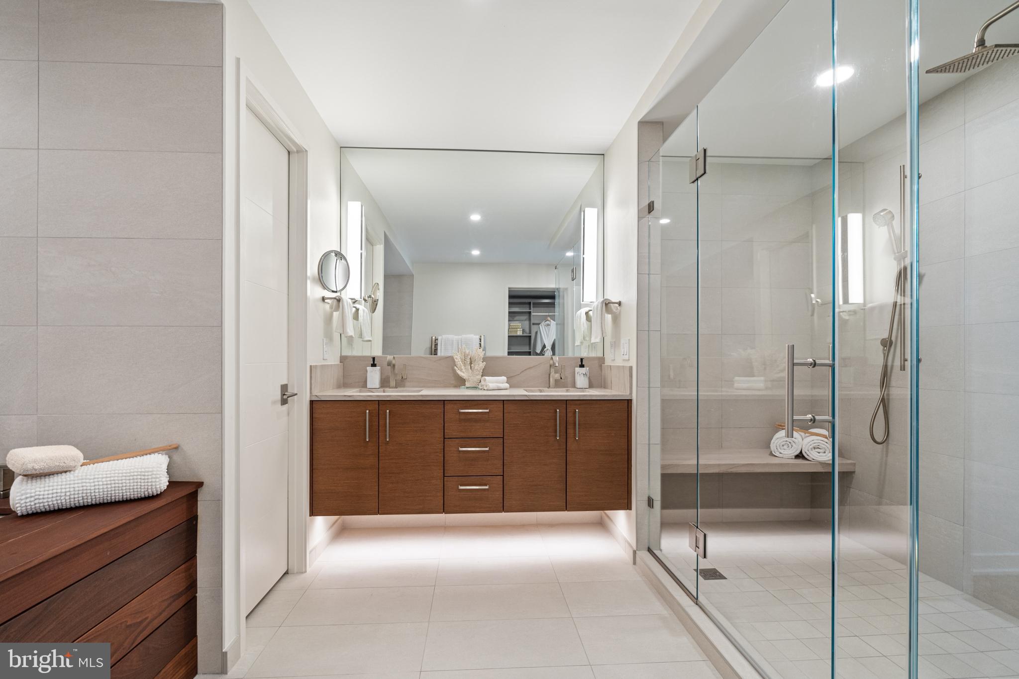 FOGGY BOTTOM - Residential