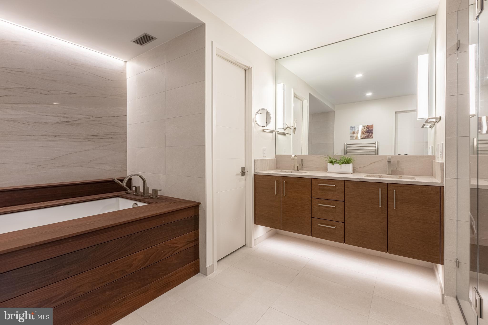FOGGY BOTTOM - Residential