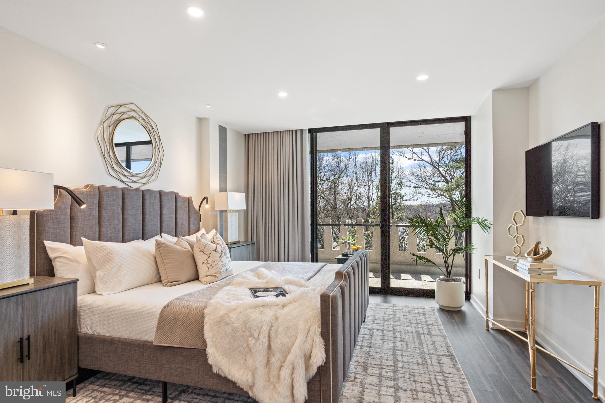 FOGGY BOTTOM - Residential