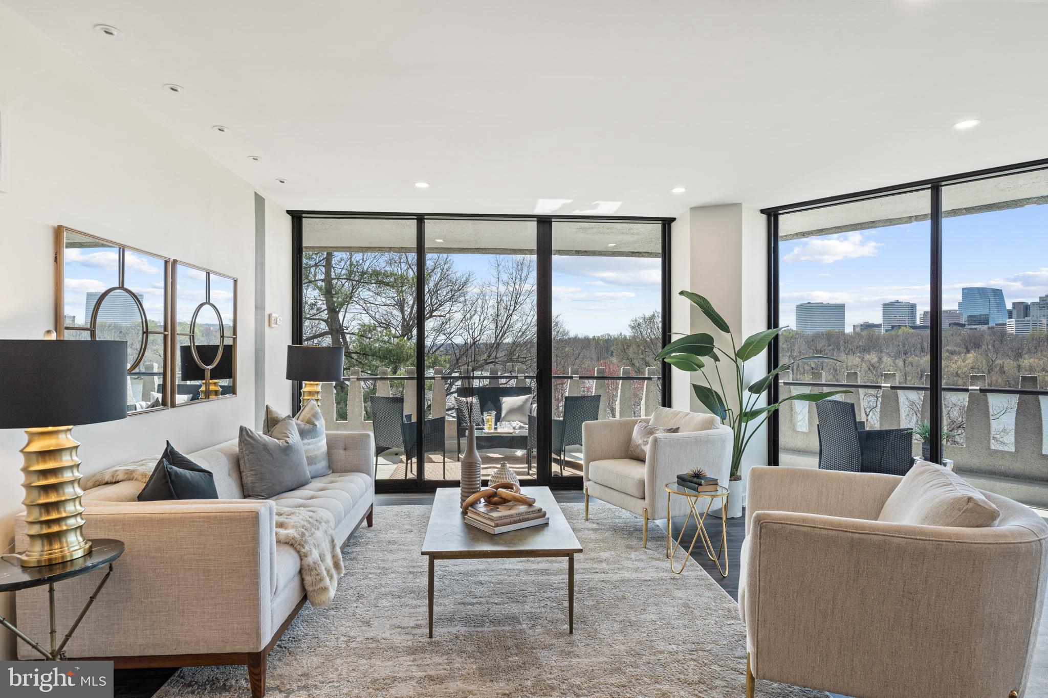 FOGGY BOTTOM - Residential