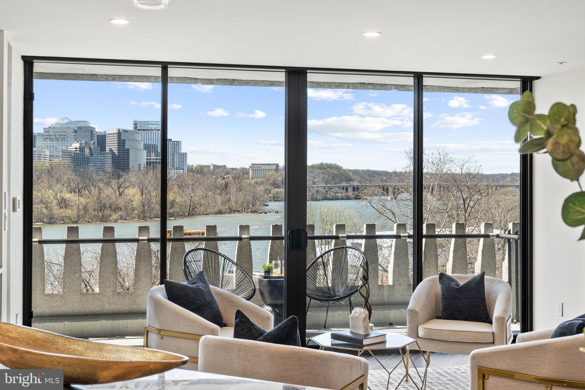 FOGGY BOTTOM - Residential