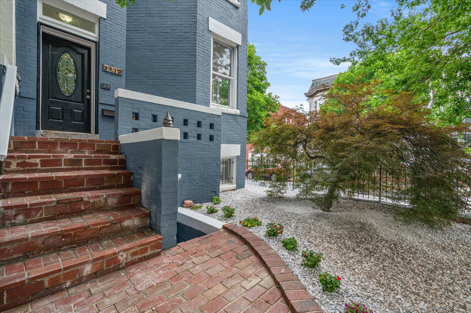 2801 11TH STREET NW