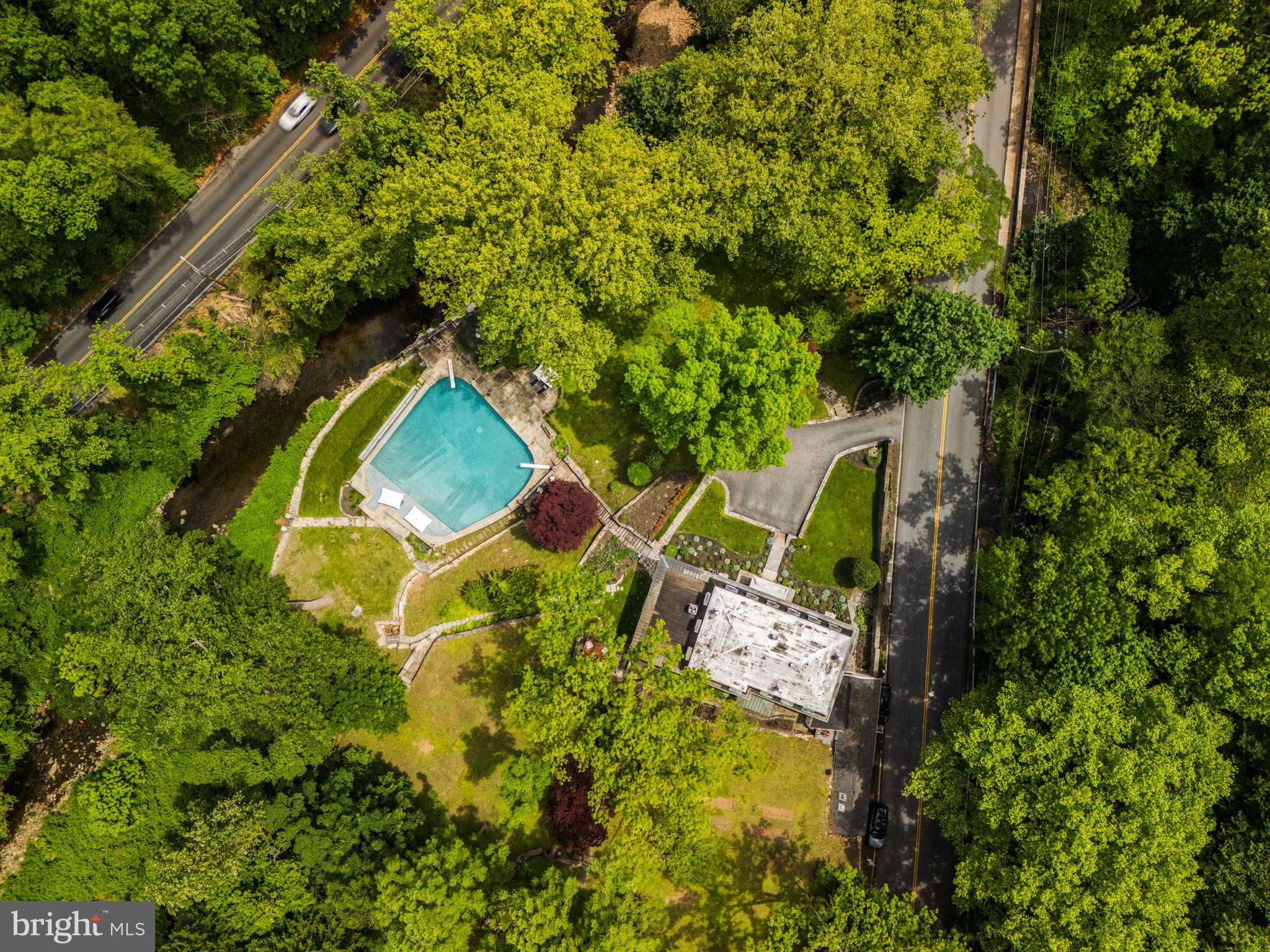 GLADWYNE - Residential