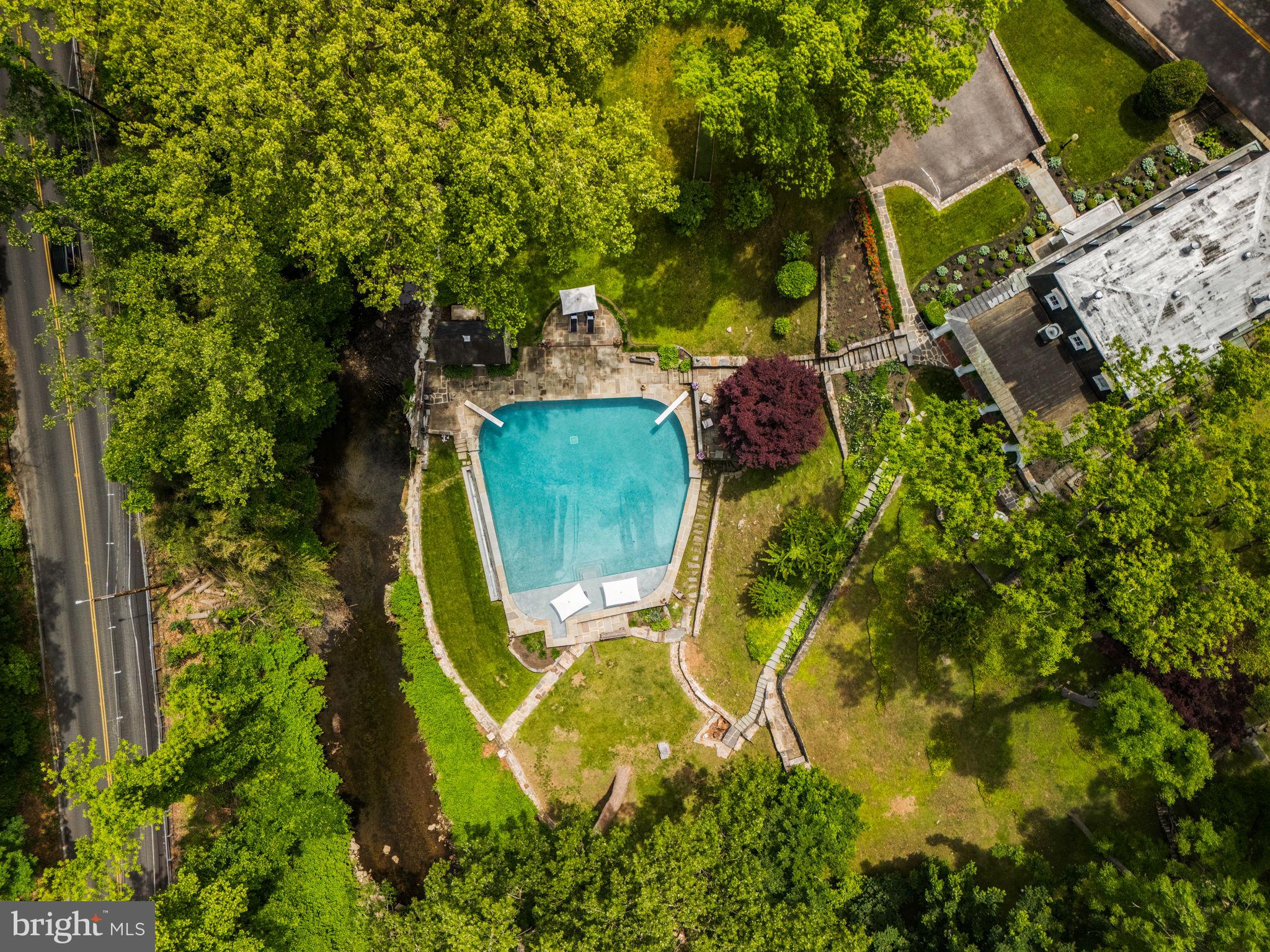 GLADWYNE - Residential